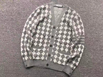 T - SWEATER