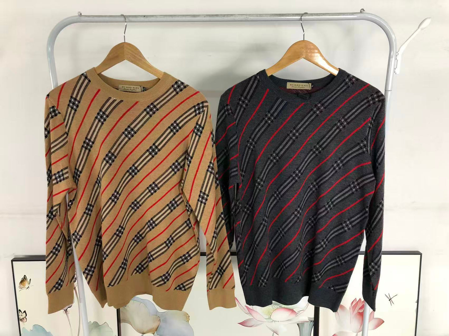 B - SWEATER