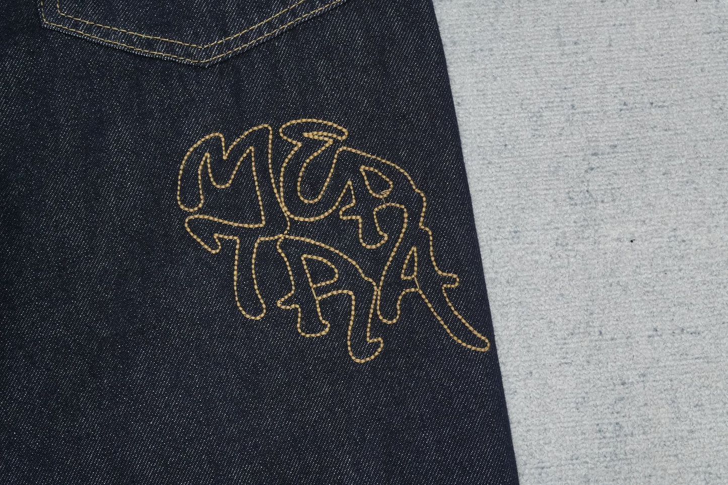 M - JEANS
