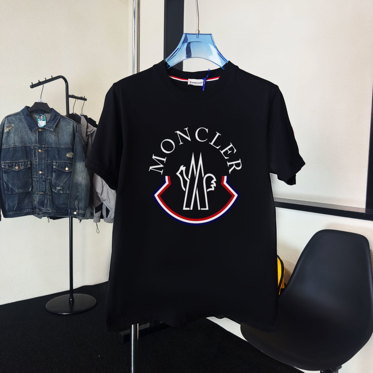 M - TSHIRT