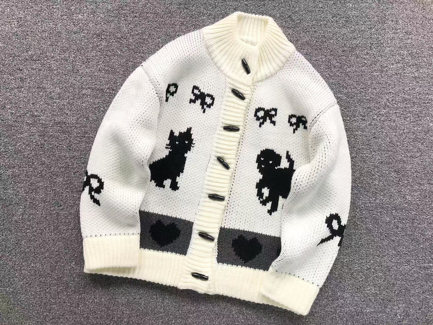 O - SWEATER