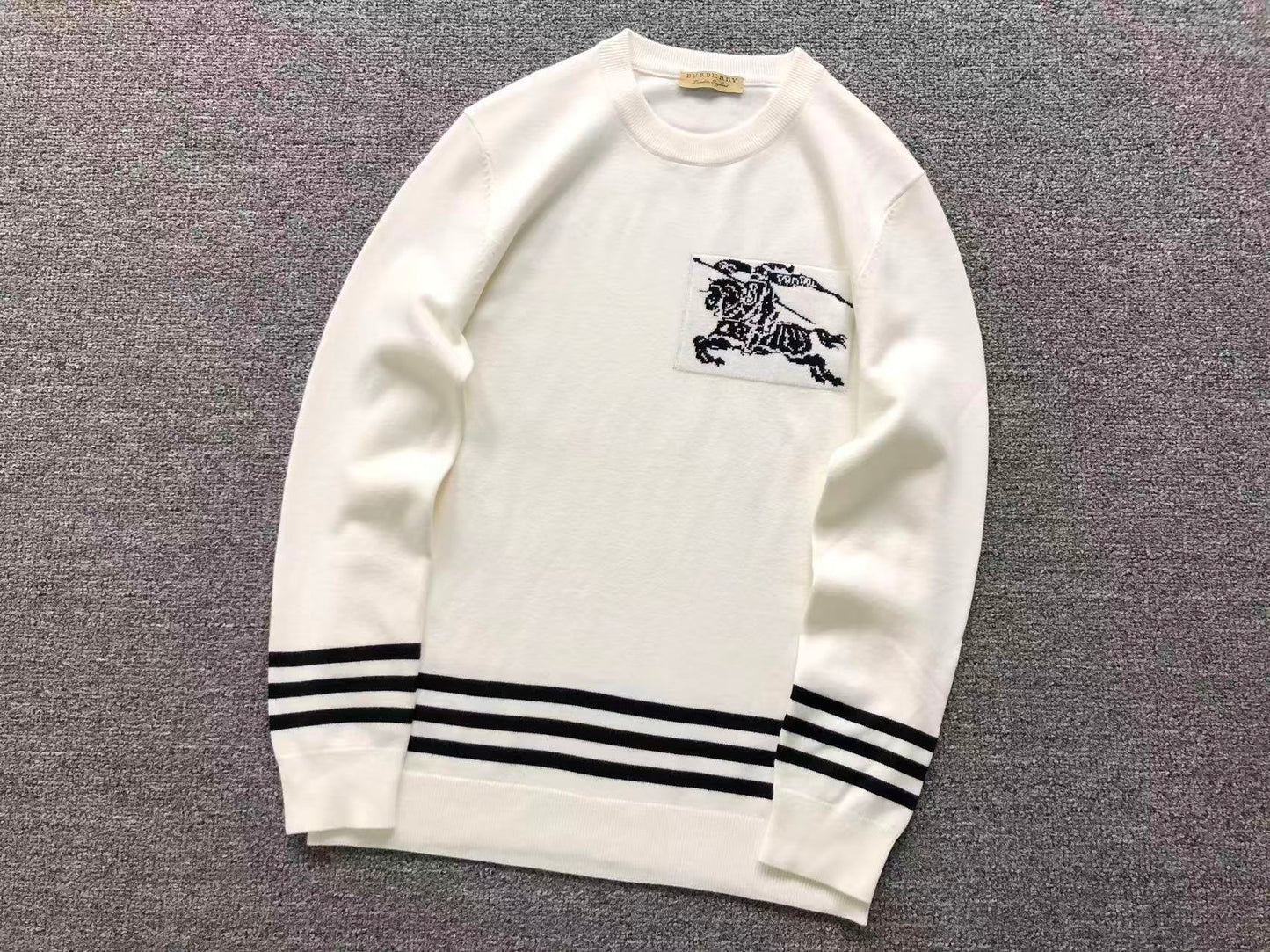 B - SWEATER