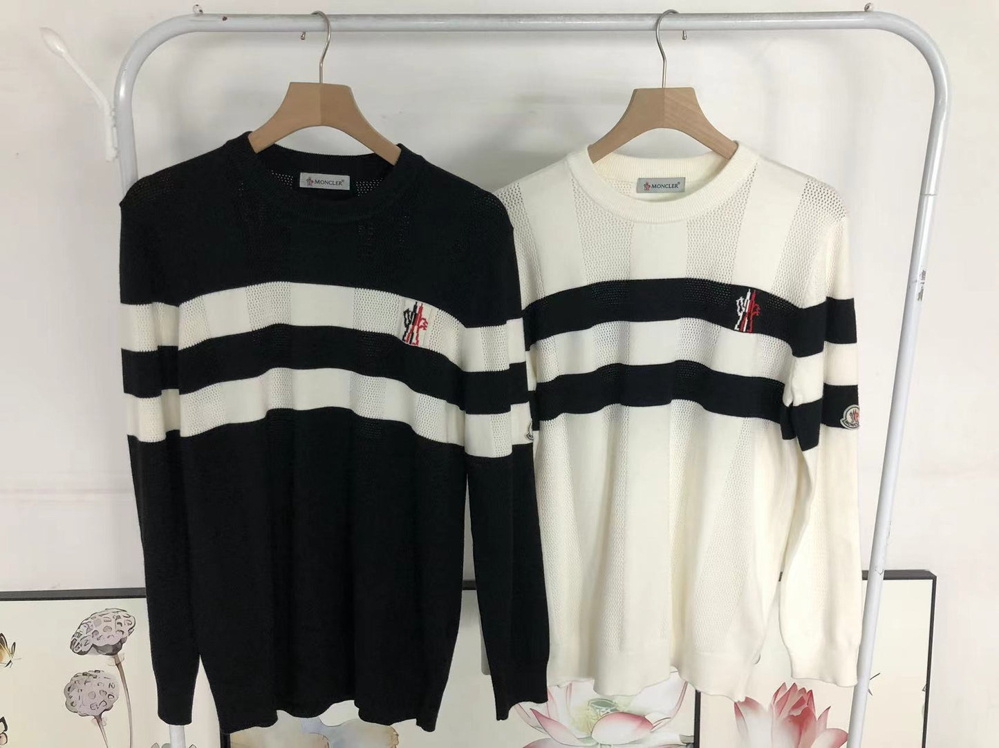 M - SWEATER
