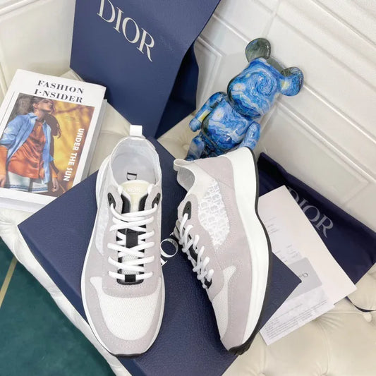 D - SNEAKERS