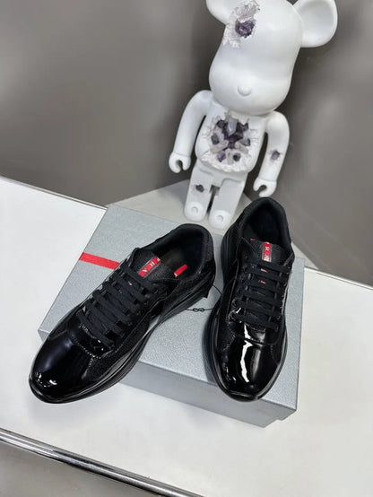 P - SNEAKERS