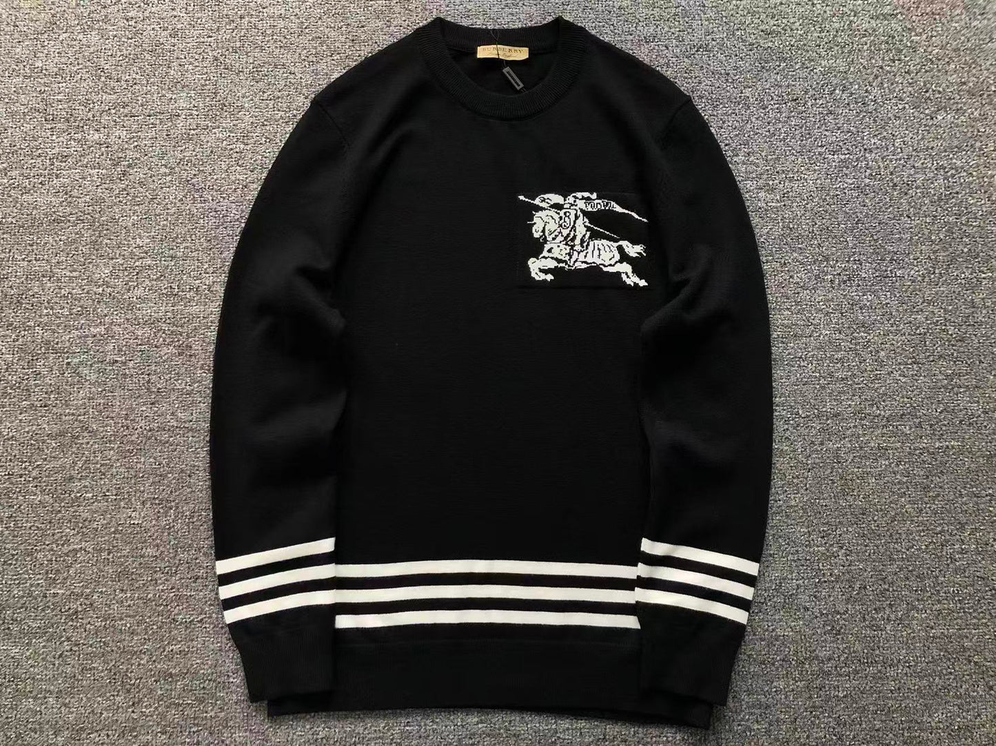 B - SWEATER