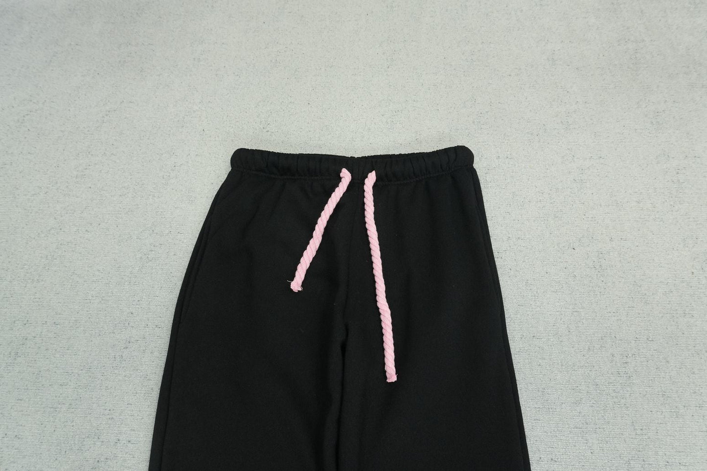 S - SWEATPANTS