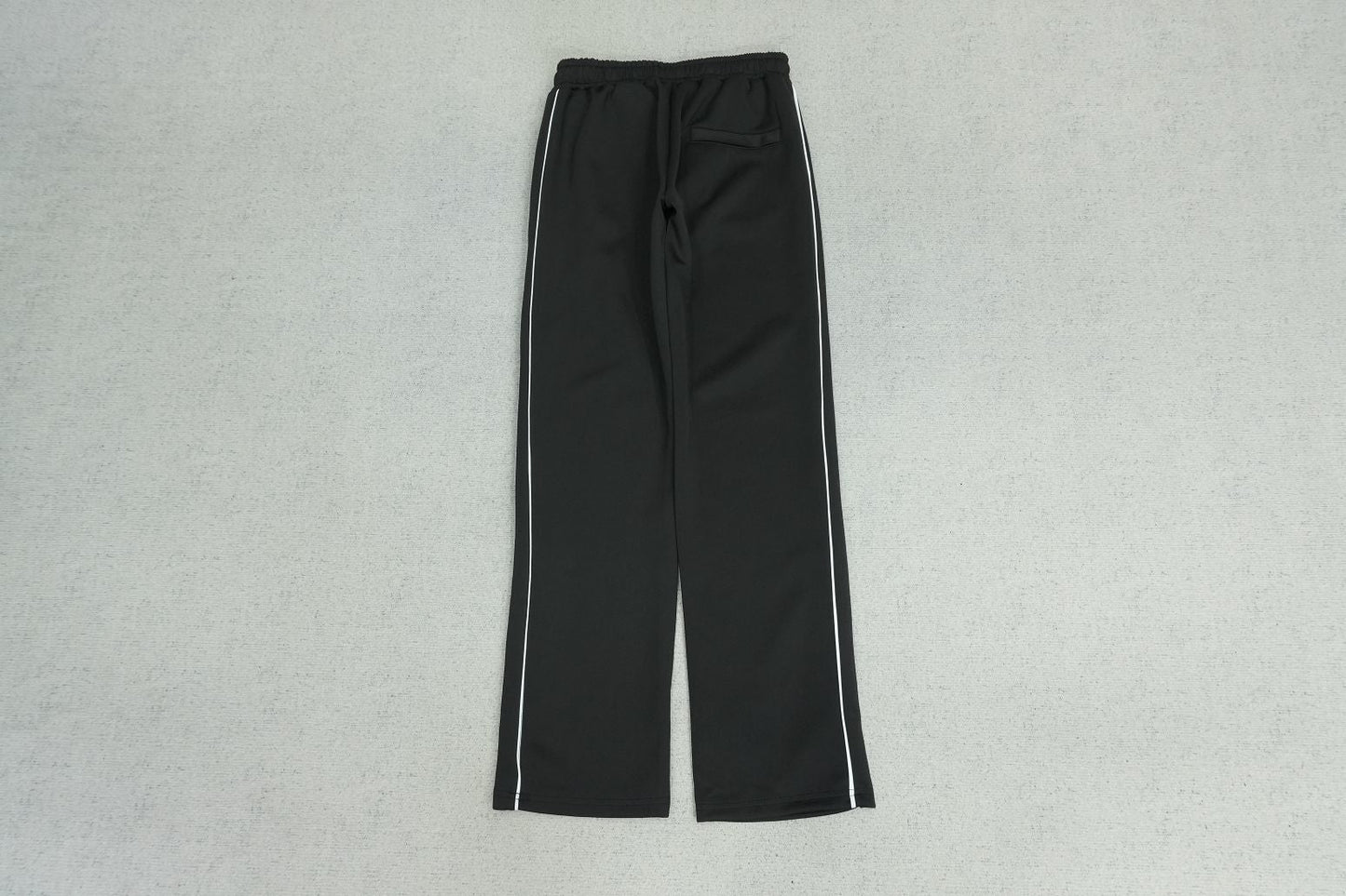 C - SWEATPANTS