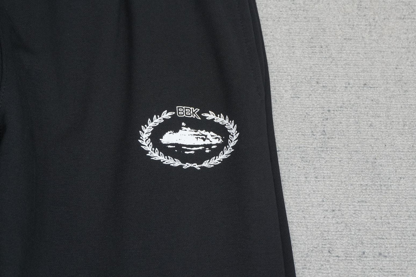 C - SWEATPANTS