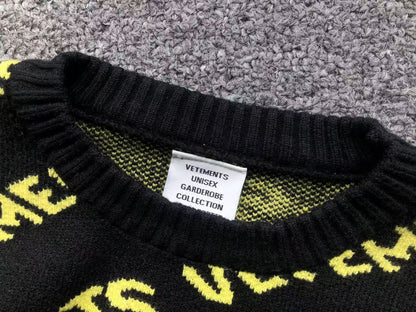 V - SWEATER