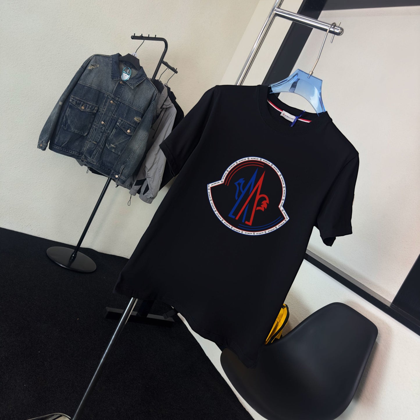 M - TSHIRT