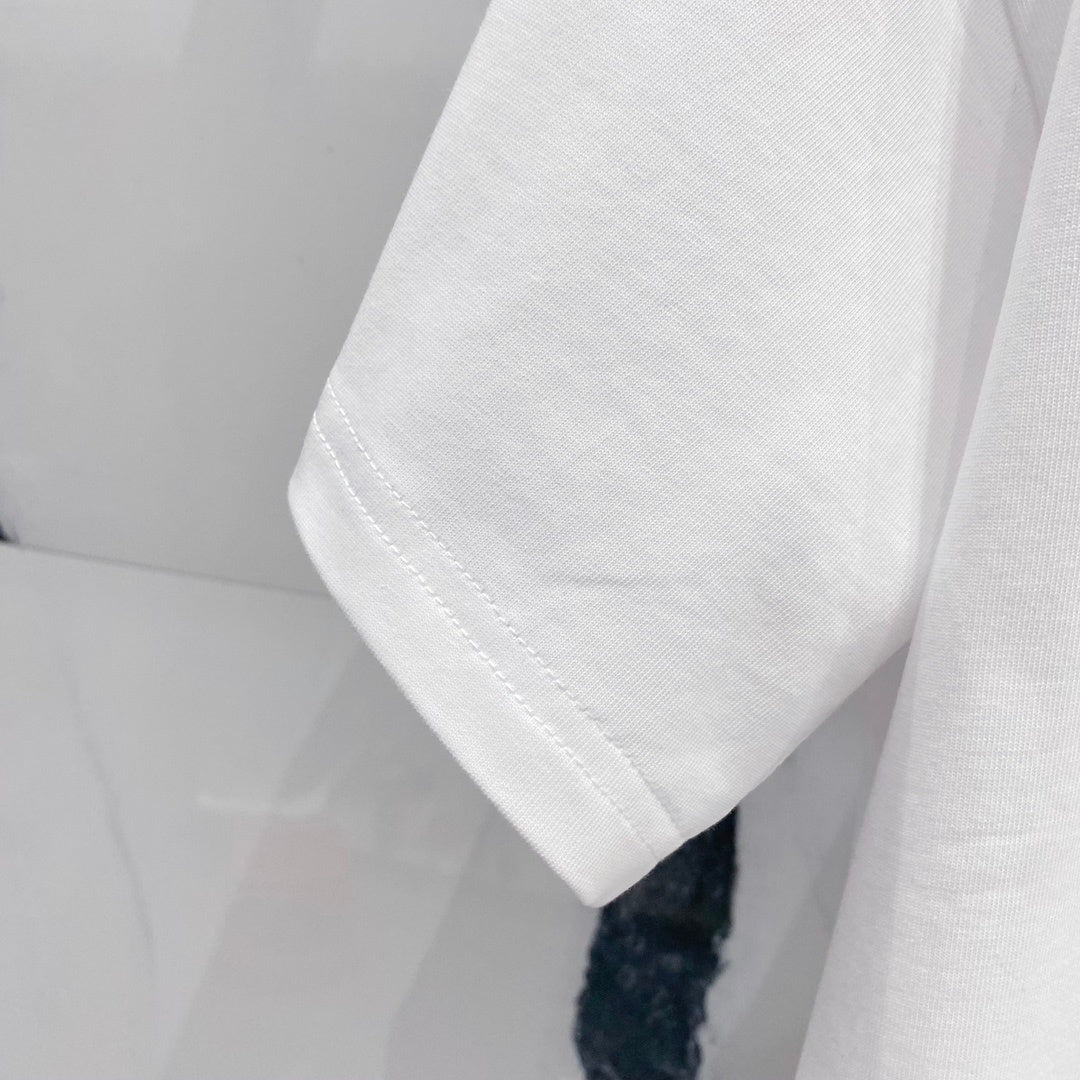 V - TSHIRT