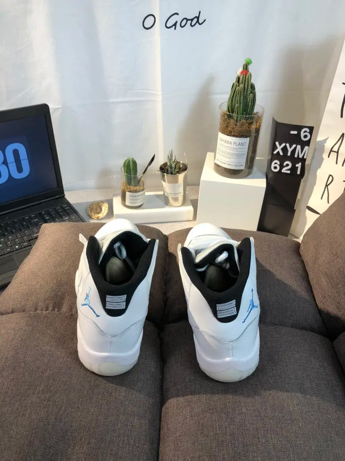 N - SNEAKERS