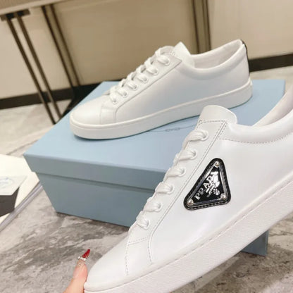 P - SNEAKERS
