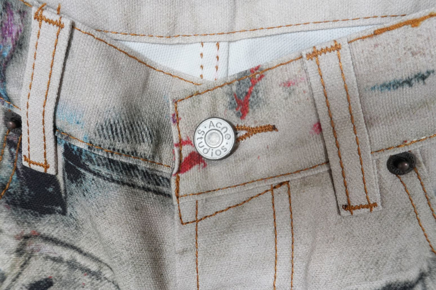 A - JEANS