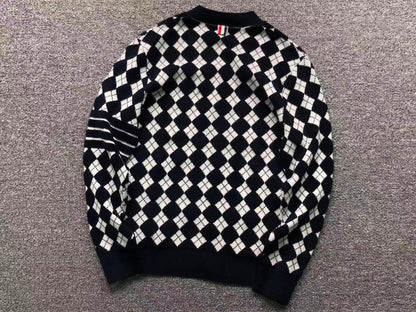 T - SWEATER