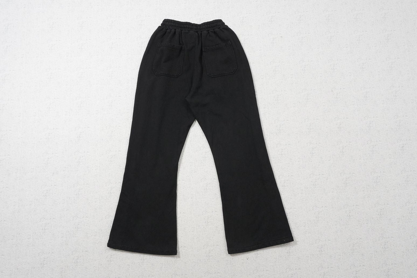H - SWEATPANTS