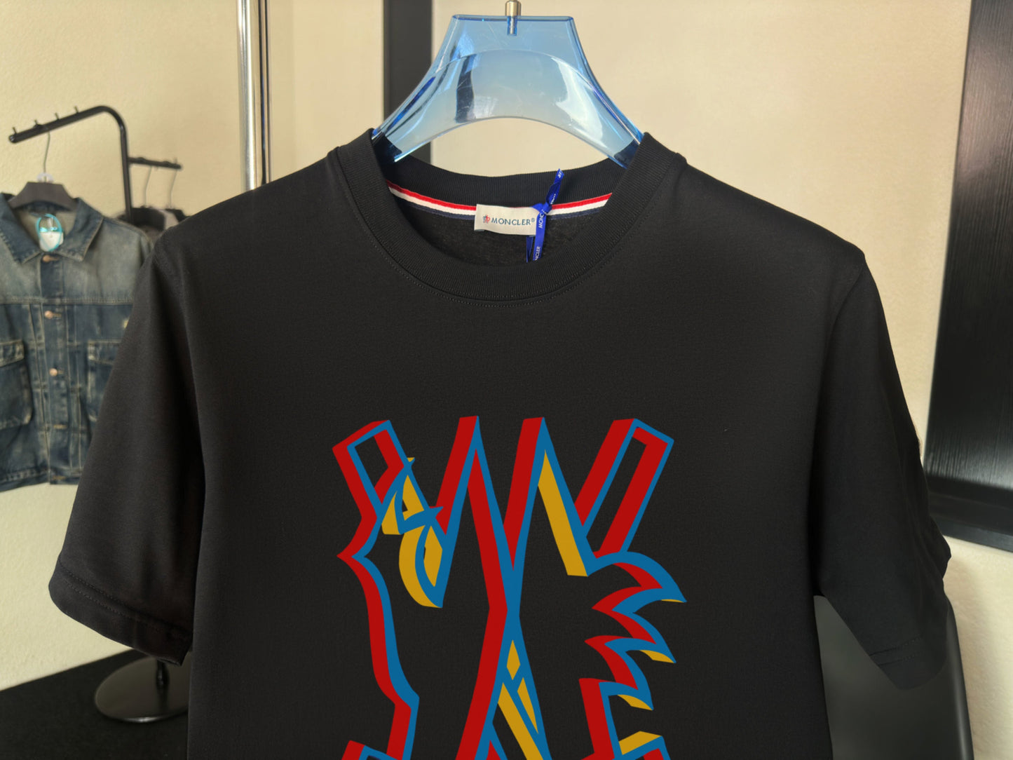 M - TSHIRT