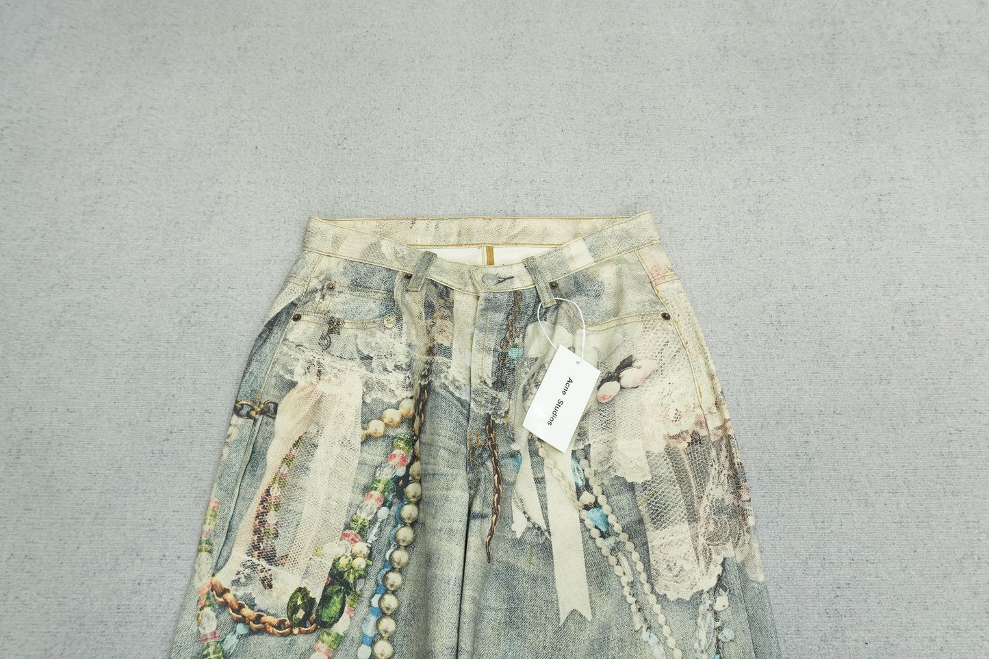 A - JEANS