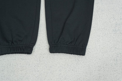 C - SWEATPANTS