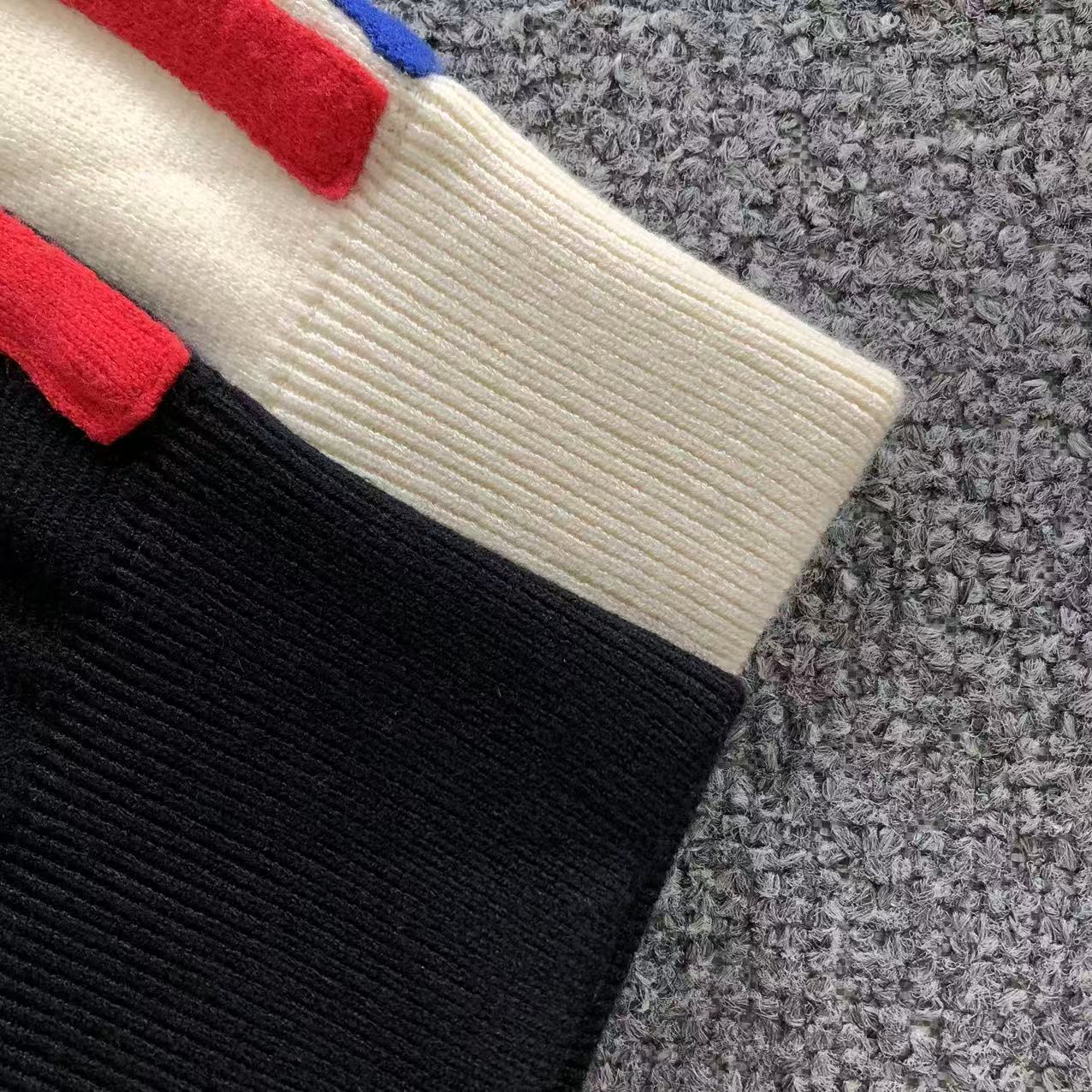 C - SWEATER