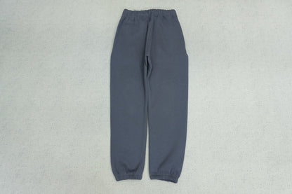 F - SWEATPANTS