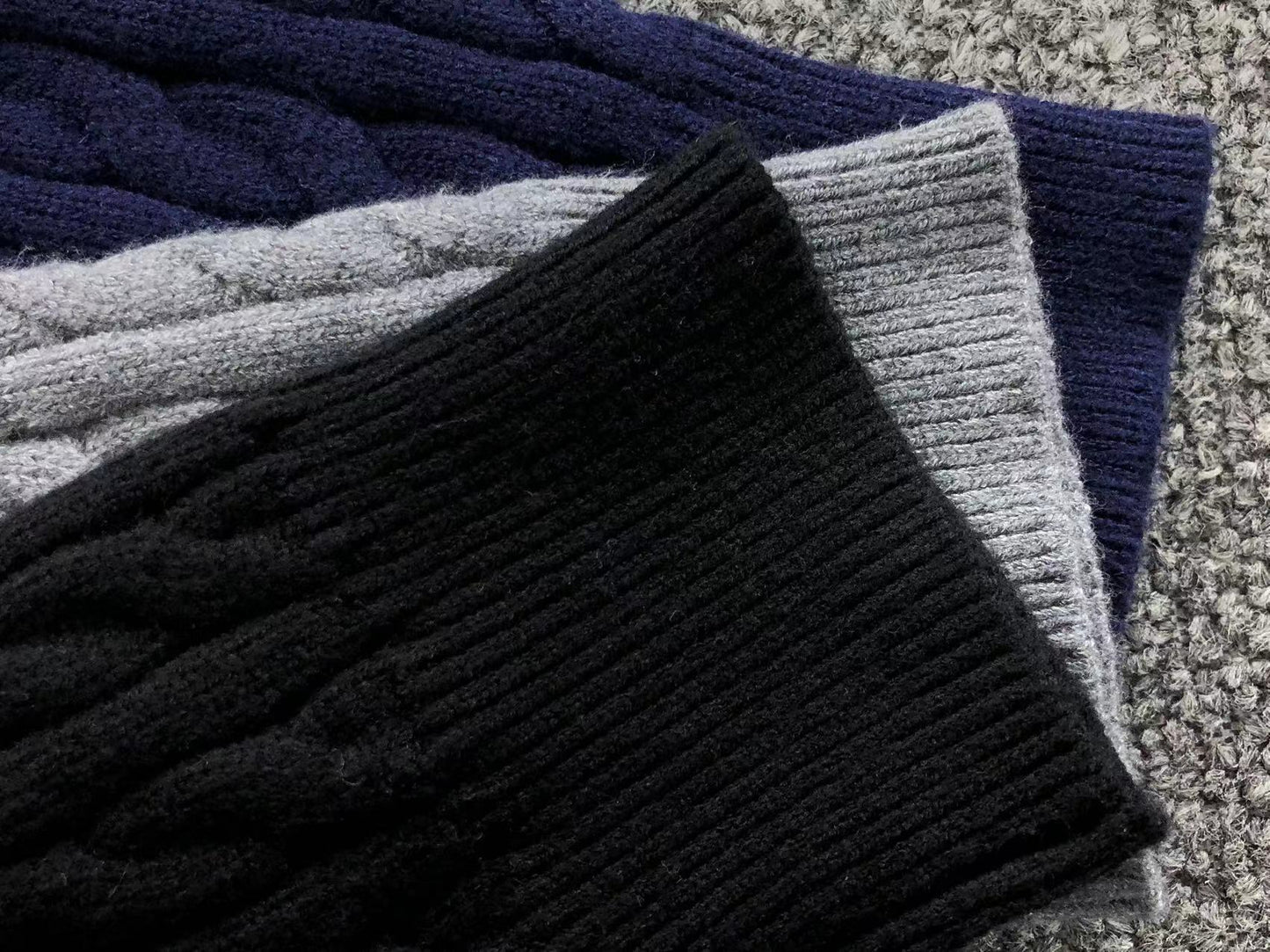 GG - SWEATER