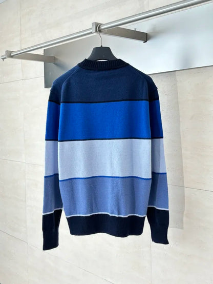 D - SWEATER