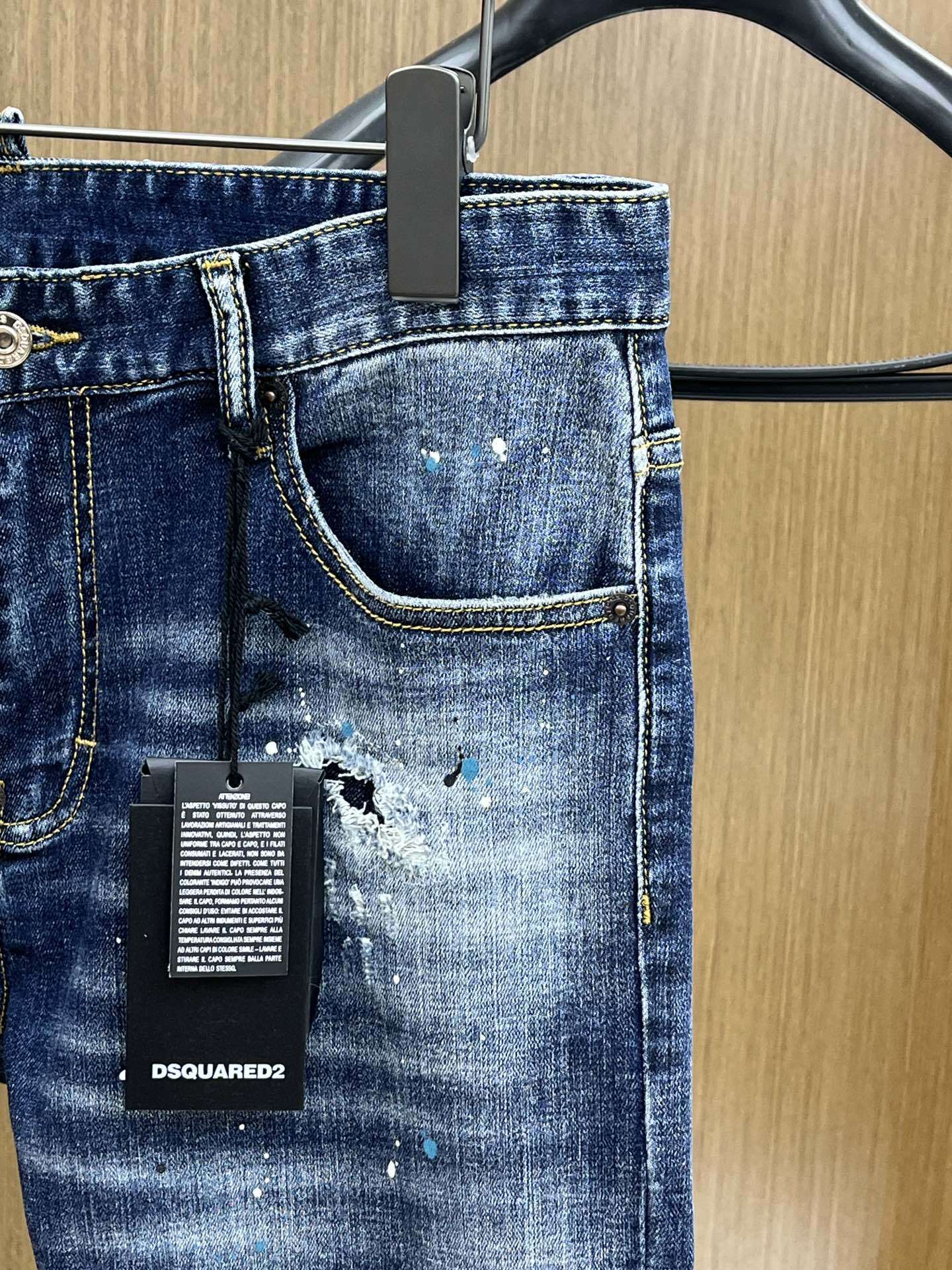 D - JEANS