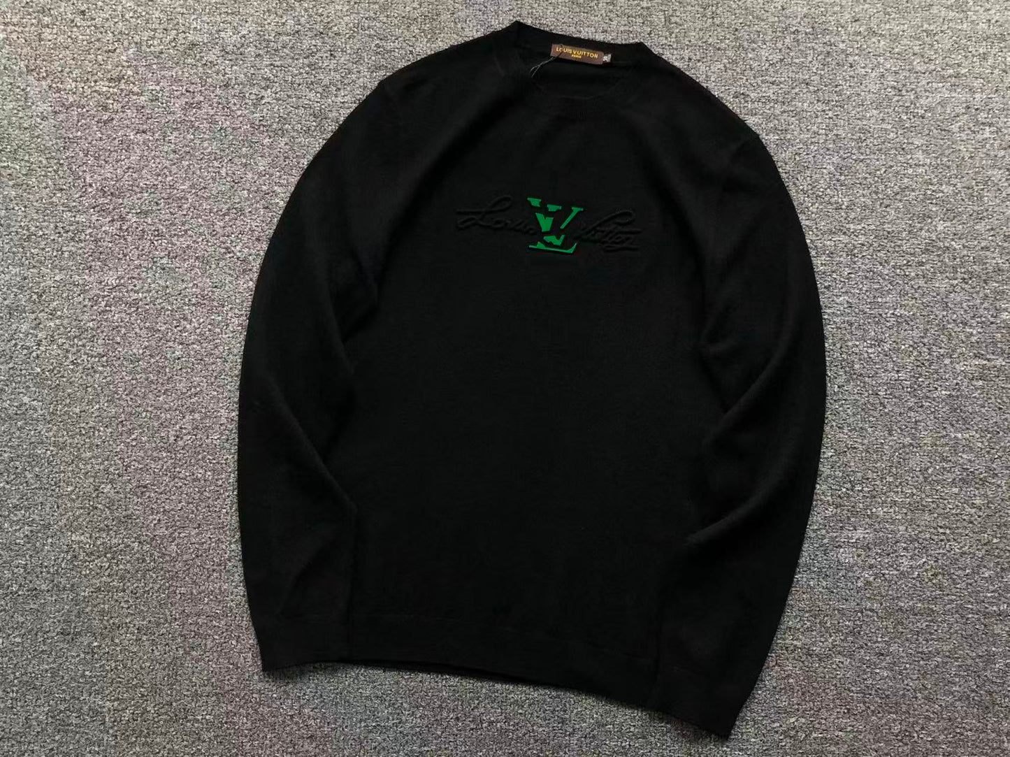 L - SWEATER