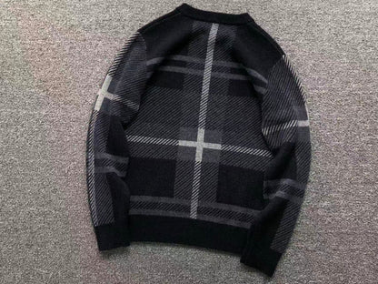B - SWEATER