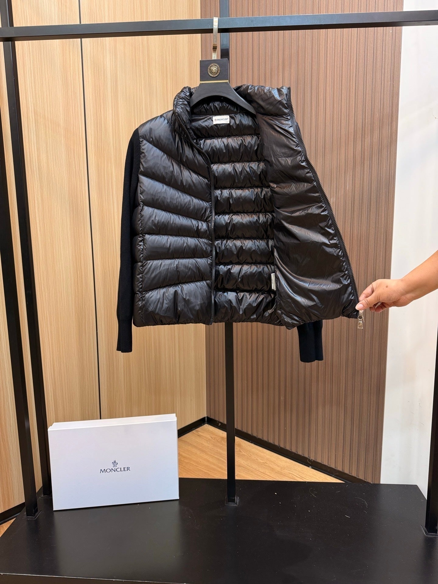 P - CARDIGAN