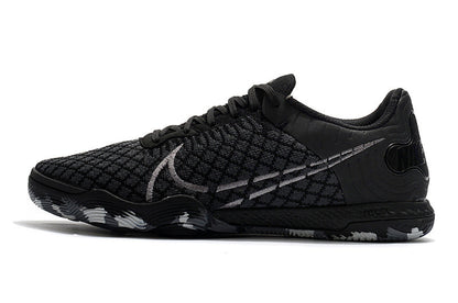 R - FUSSBALLSCHUHE