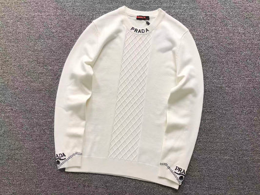 P - SWEATER