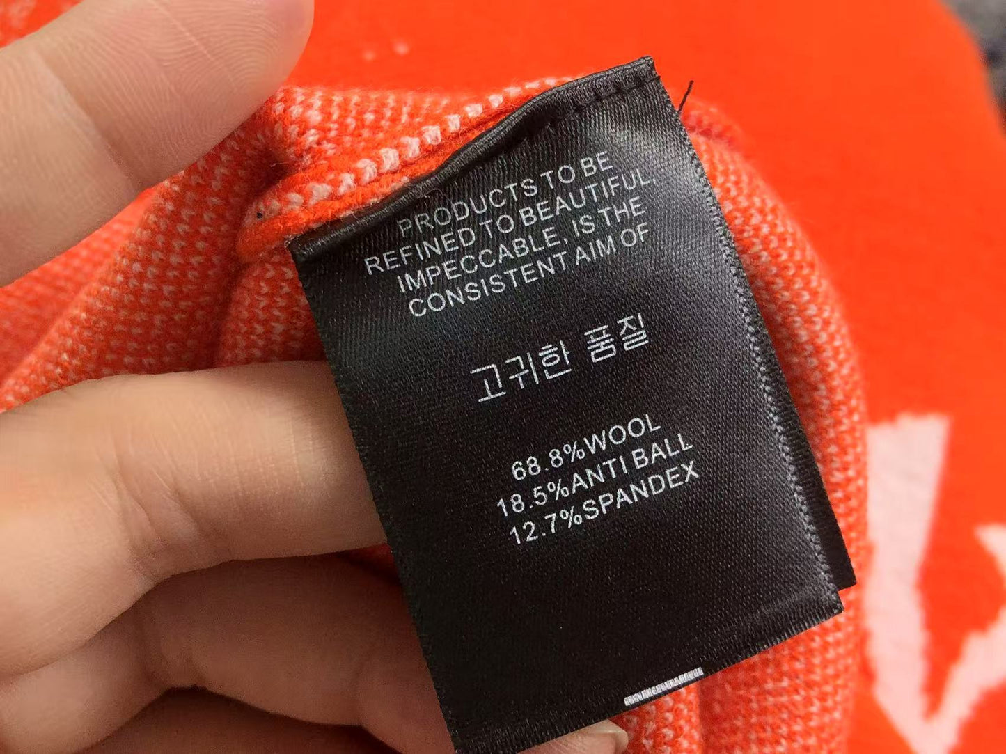 L - SWEATER