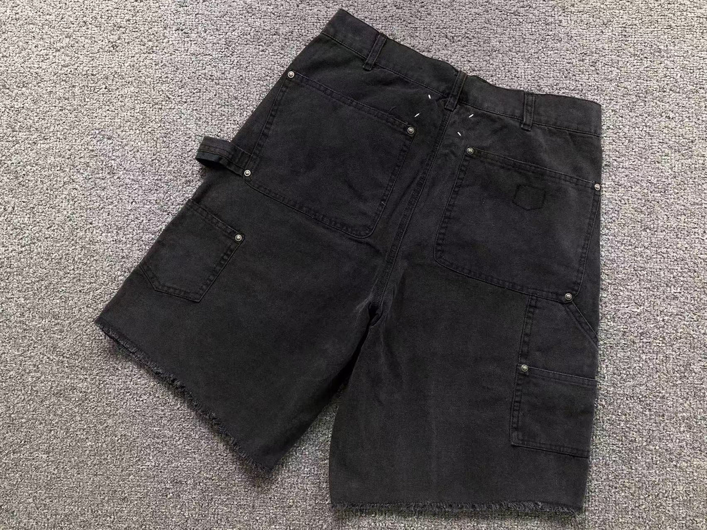 M - SHORTS