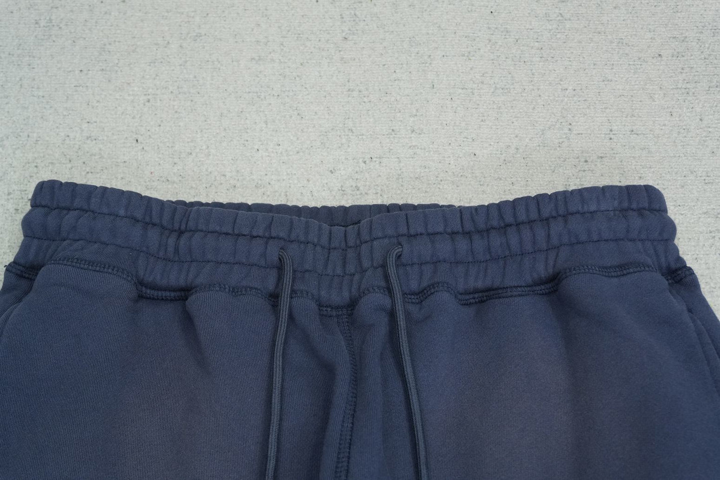 S - SWEATPANTS