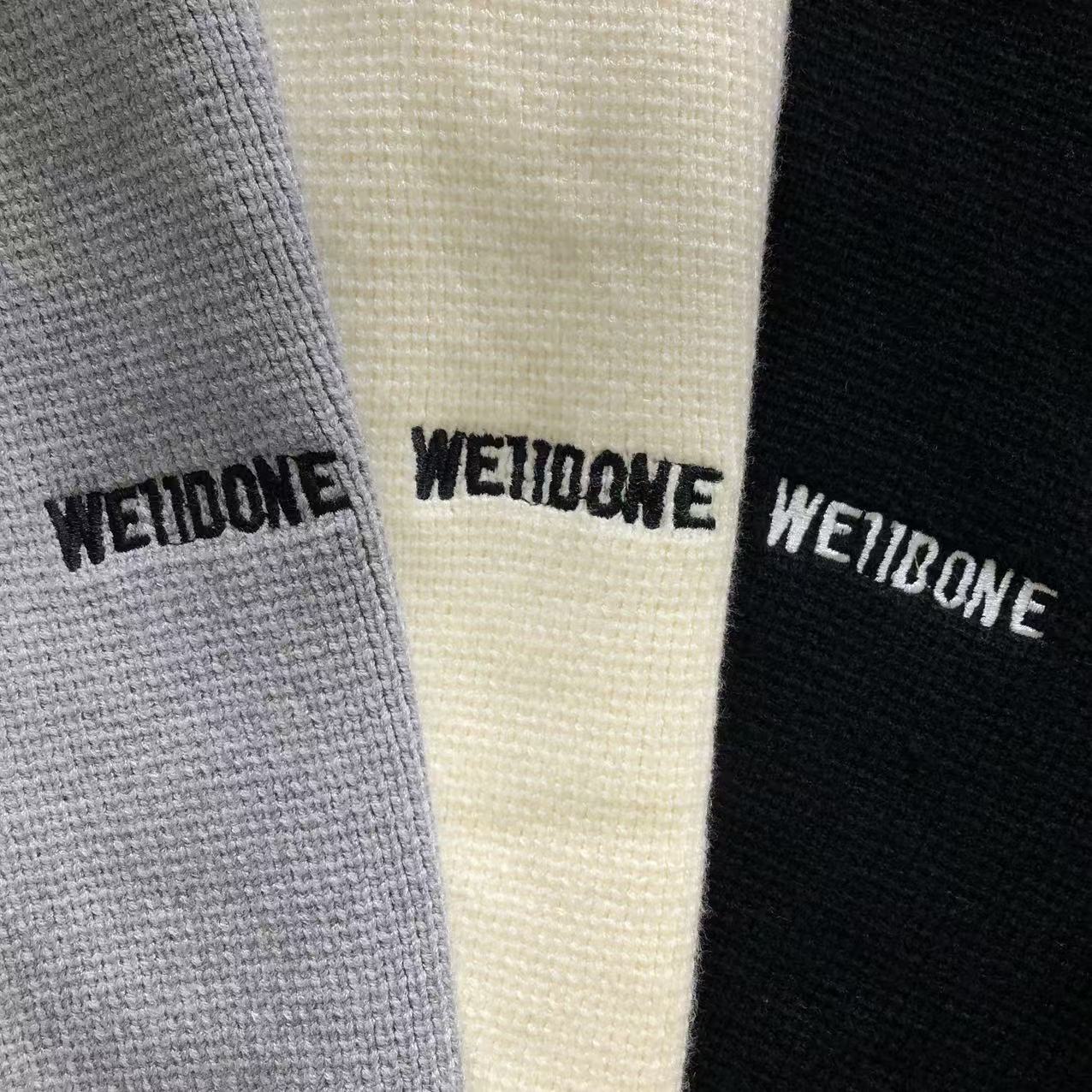 W - SWEATER