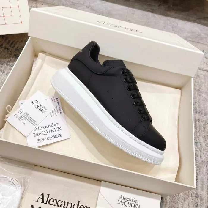 A - SNEAKERS