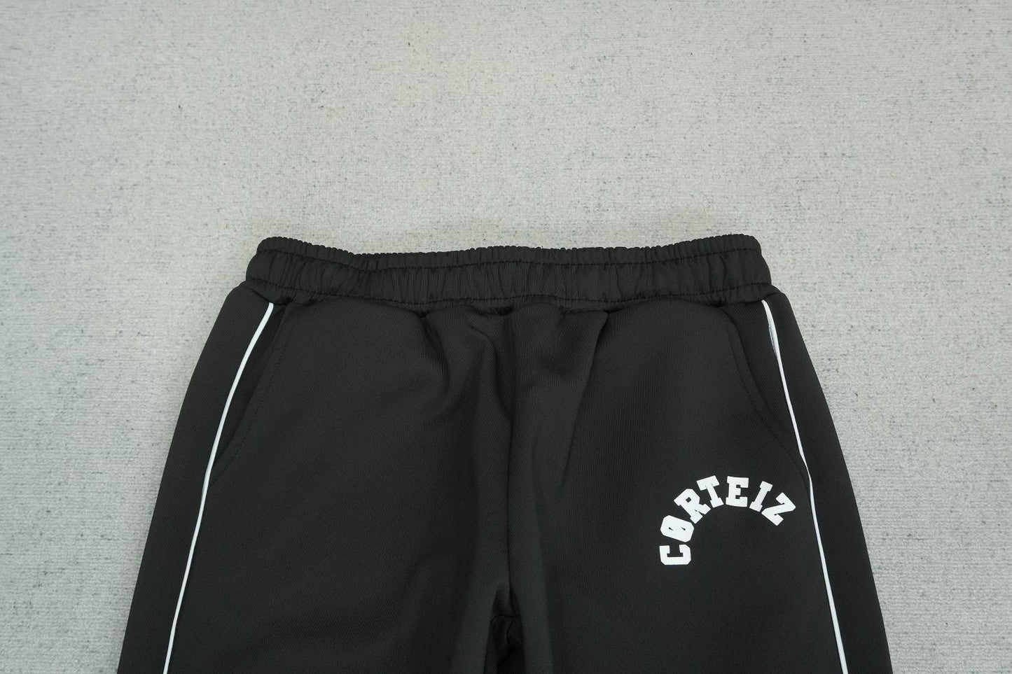 C - SWEATPANTS