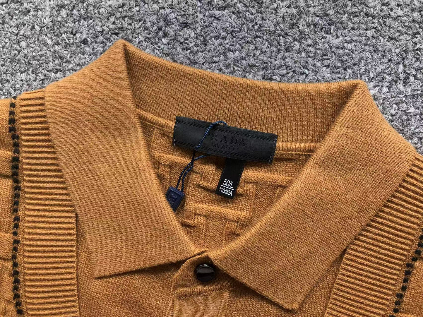 P - SWEATER