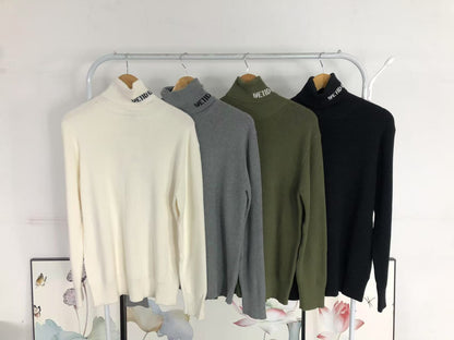 W - SWEATER