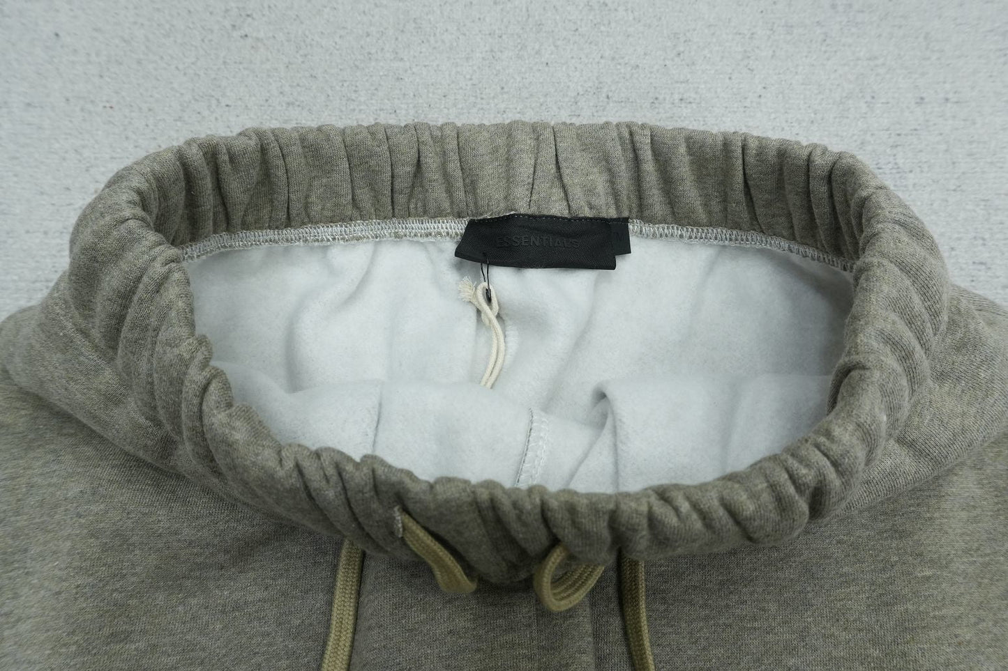 F - SWEATPANTS