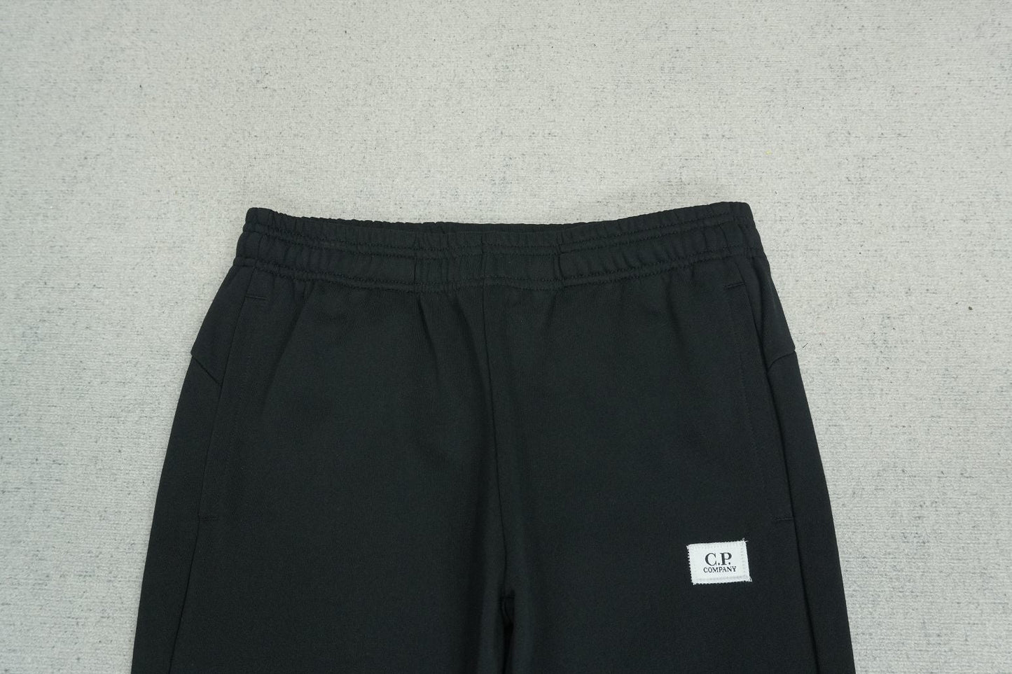 C - SWEATPANTS
