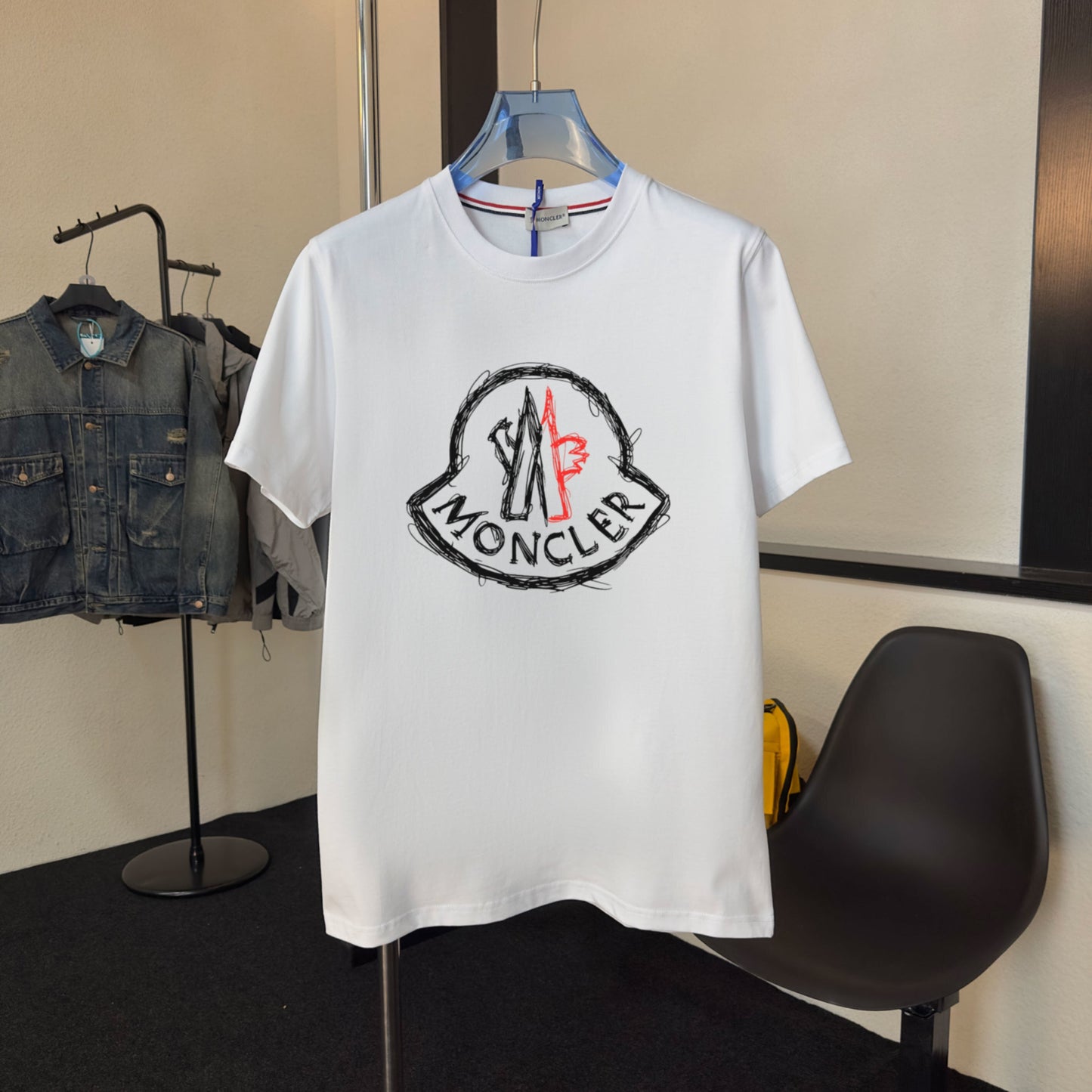 M - TSHIRT
