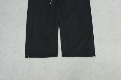 F - SWEATPANTS