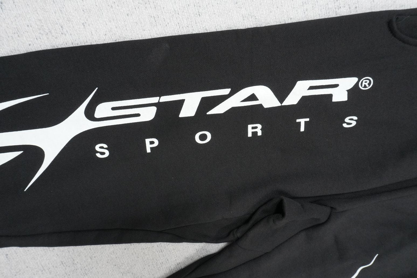H - SWEATPANTS