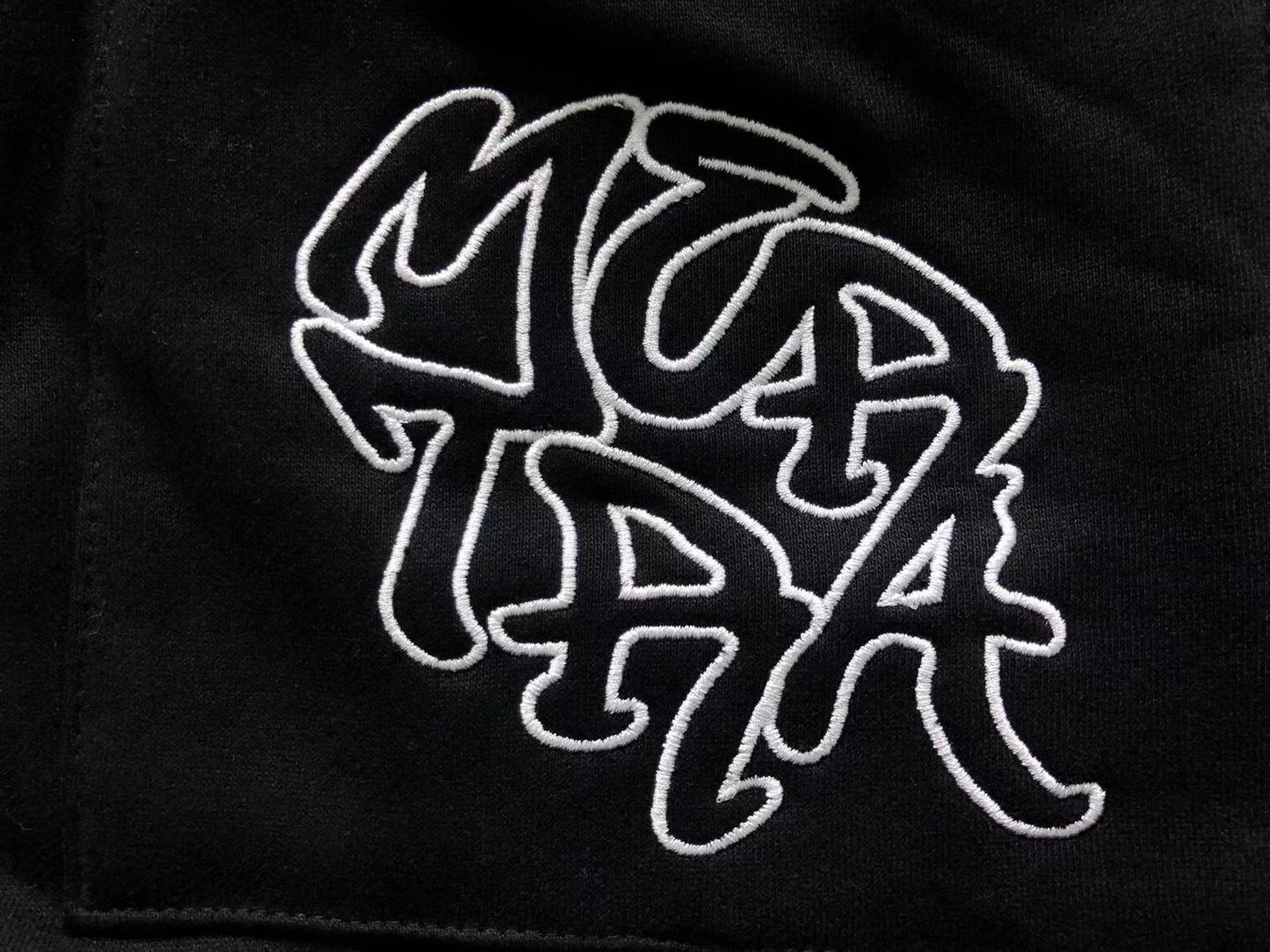 M - SHORTS
