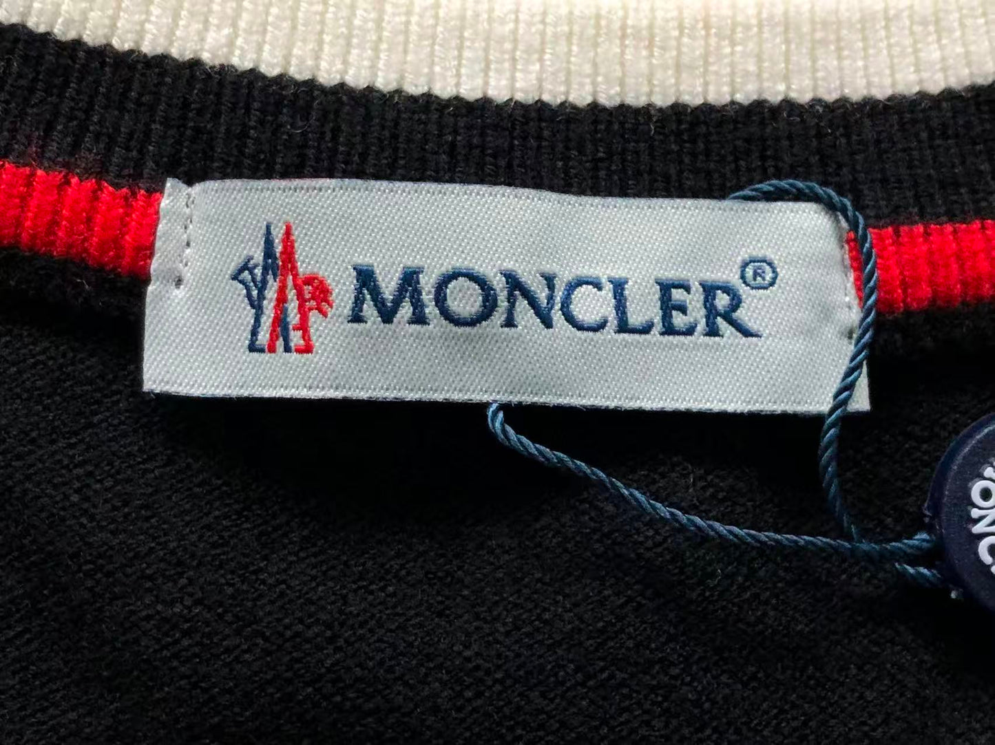 M - SWEATER