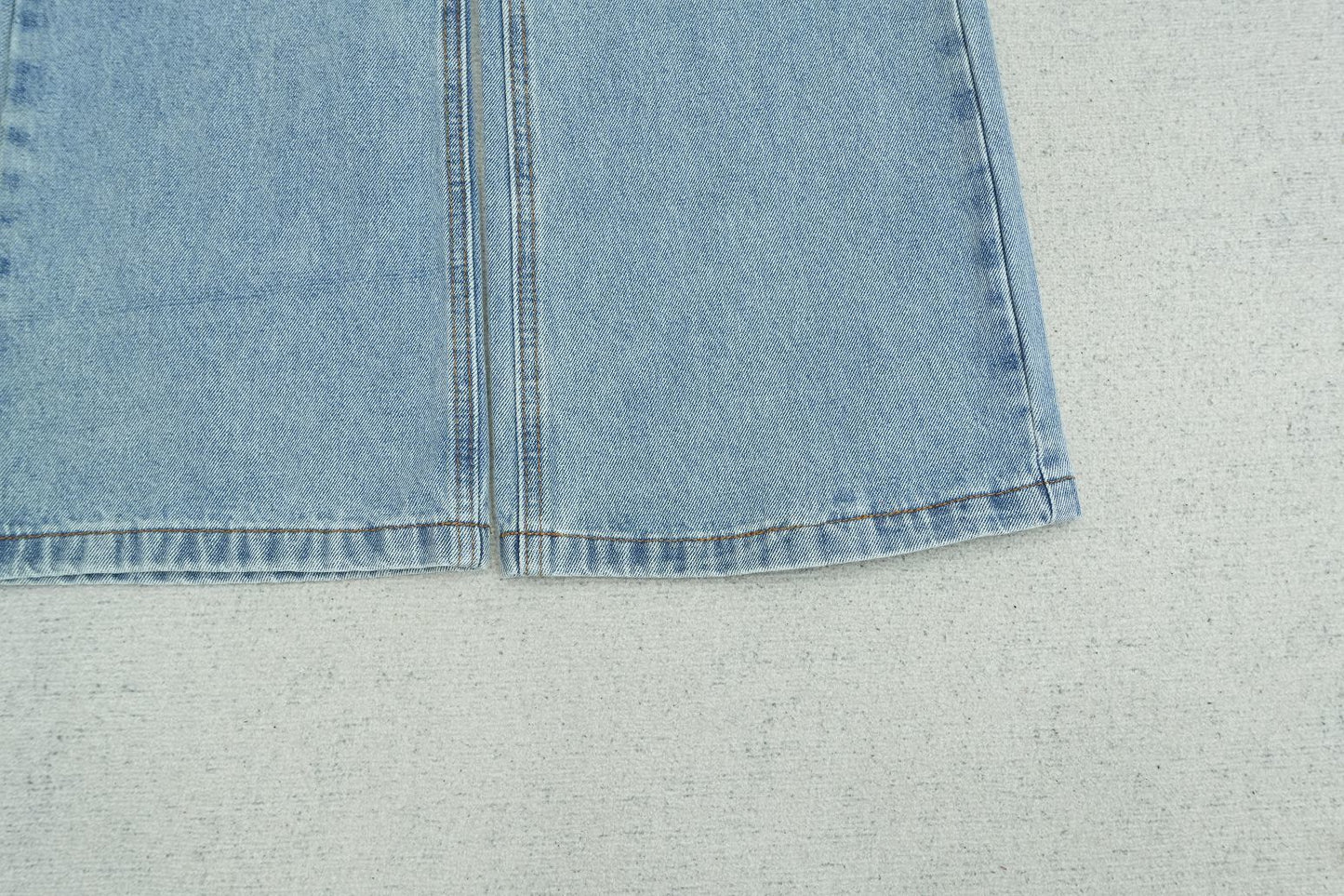 A - JEANS